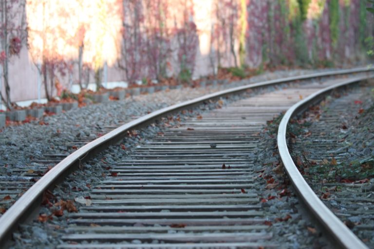 Investitionsschub bei Homanit – Bahnlinie reaktivieren!