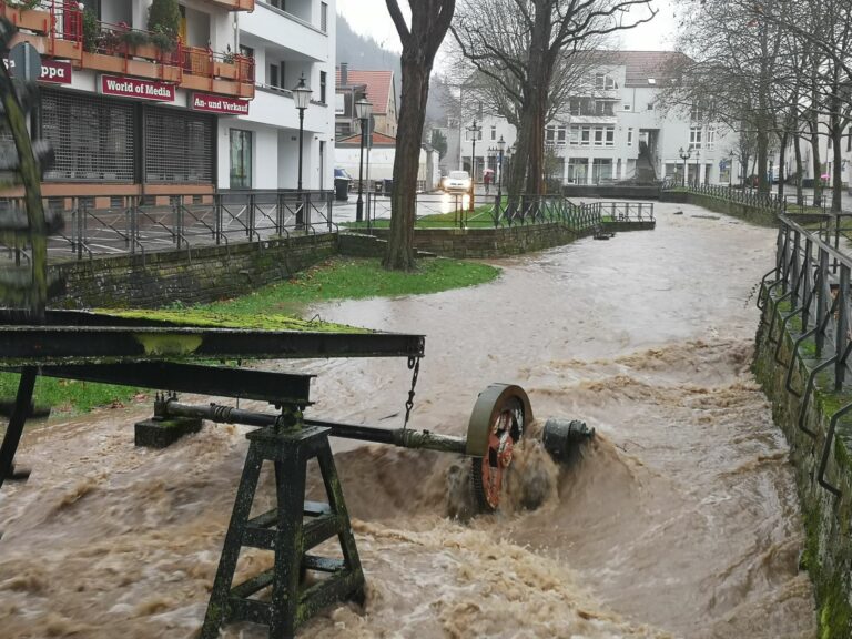 Wetterextreme erlauben kein Kirchturmdenken!